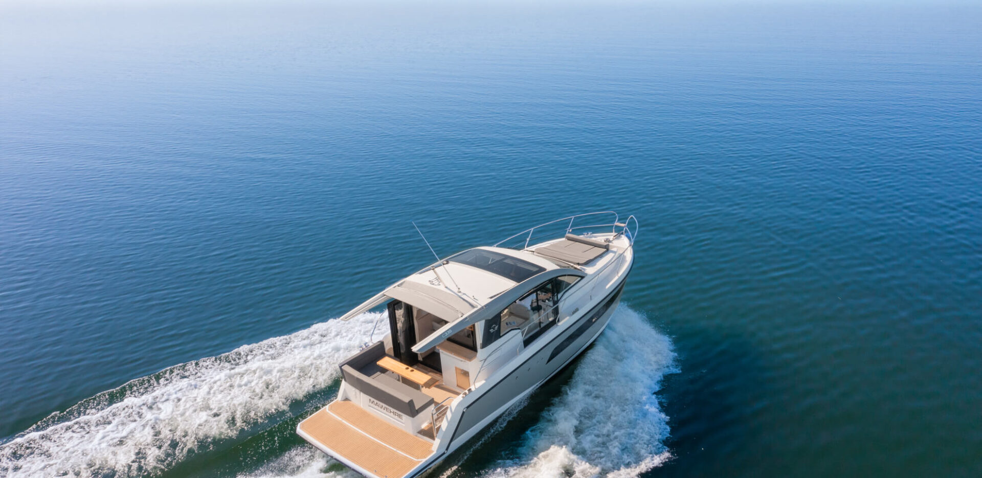 sealine-c335-photo-exterieur-2020-220624-0522-c335-fahren-085-rgbjpg_-6508035579001353022_1980_0_0-1920x935
